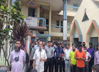 জে.বি'তে হিজাব পড়তে বাঁধা নেই শিক্ষার্থীদের